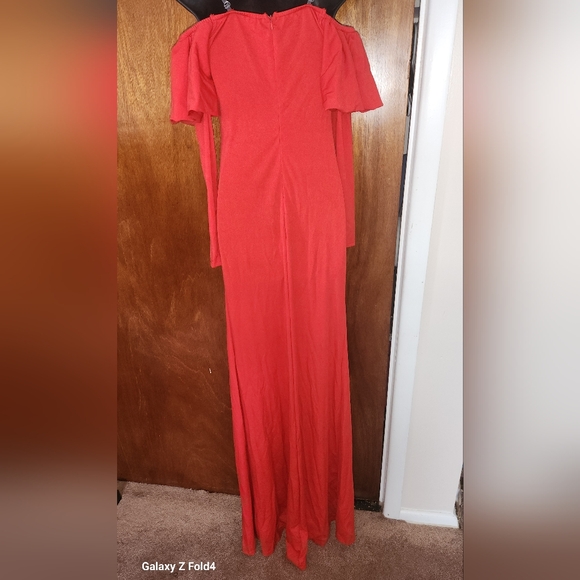 Elegant Strapless Red Dress - Picture 5 of 6